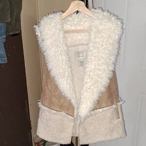 BKE Women's Teddy Jacket - White and Tan